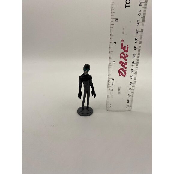 Disney The Incredibles 2 Screen Slaver Figurine Toy - Picture 2 of 6